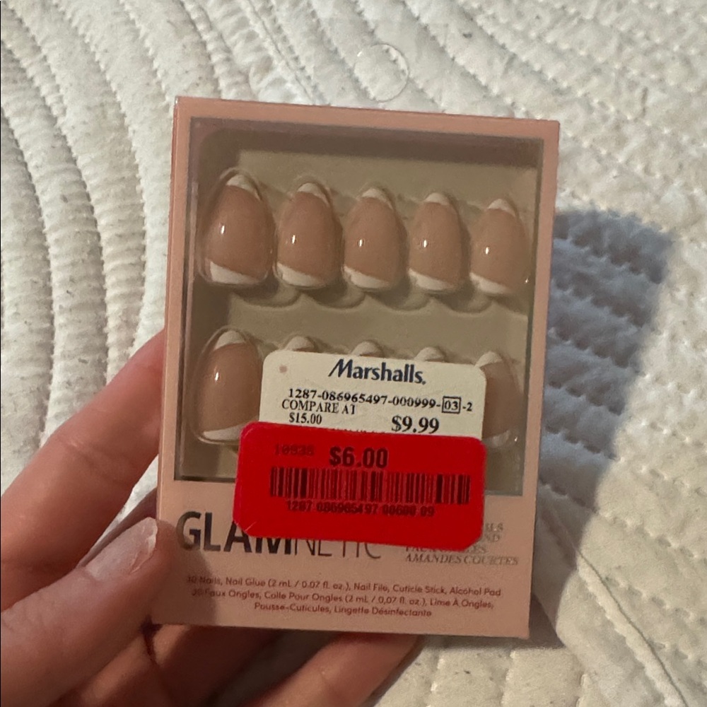 NIB GLAMNETIC nails - Picture 2 of 5